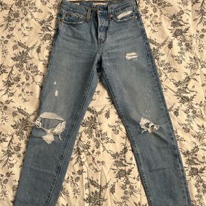 Levi’s Wedgie jeans